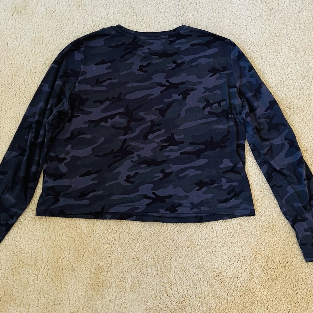 GAP Camouflage Long Sleeve Top - Picture 5 of 7